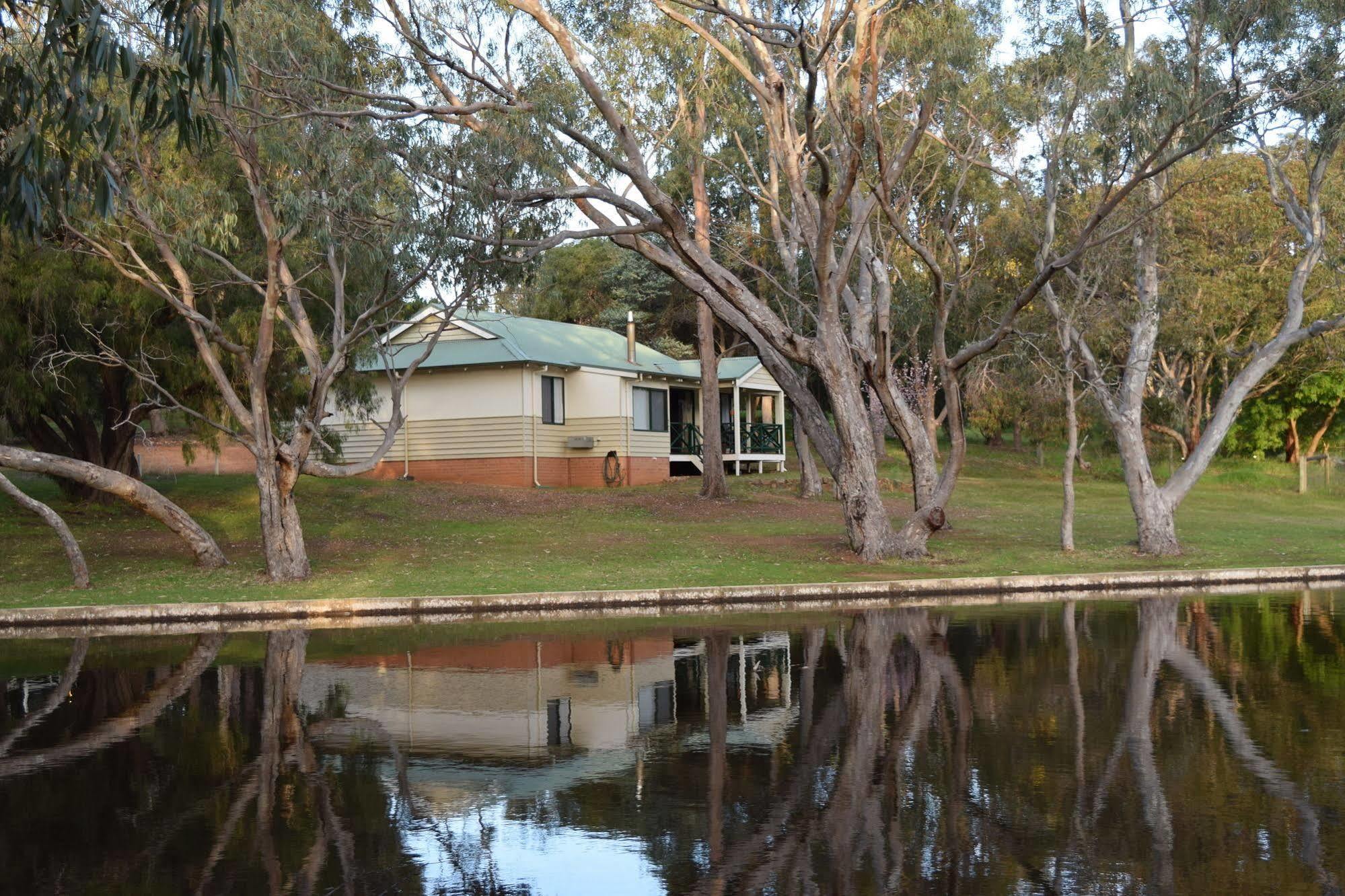 Bushy Lake Chalets Margaret River Exterior foto